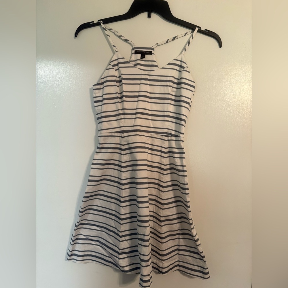 Banana Republic Striped Fit n Flare dress sz 2